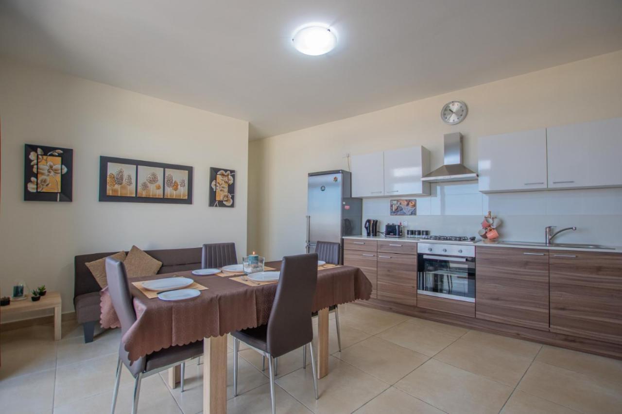 Kernice Penthouse With Sea And Country Views Of Xghajra Bagian luar foto