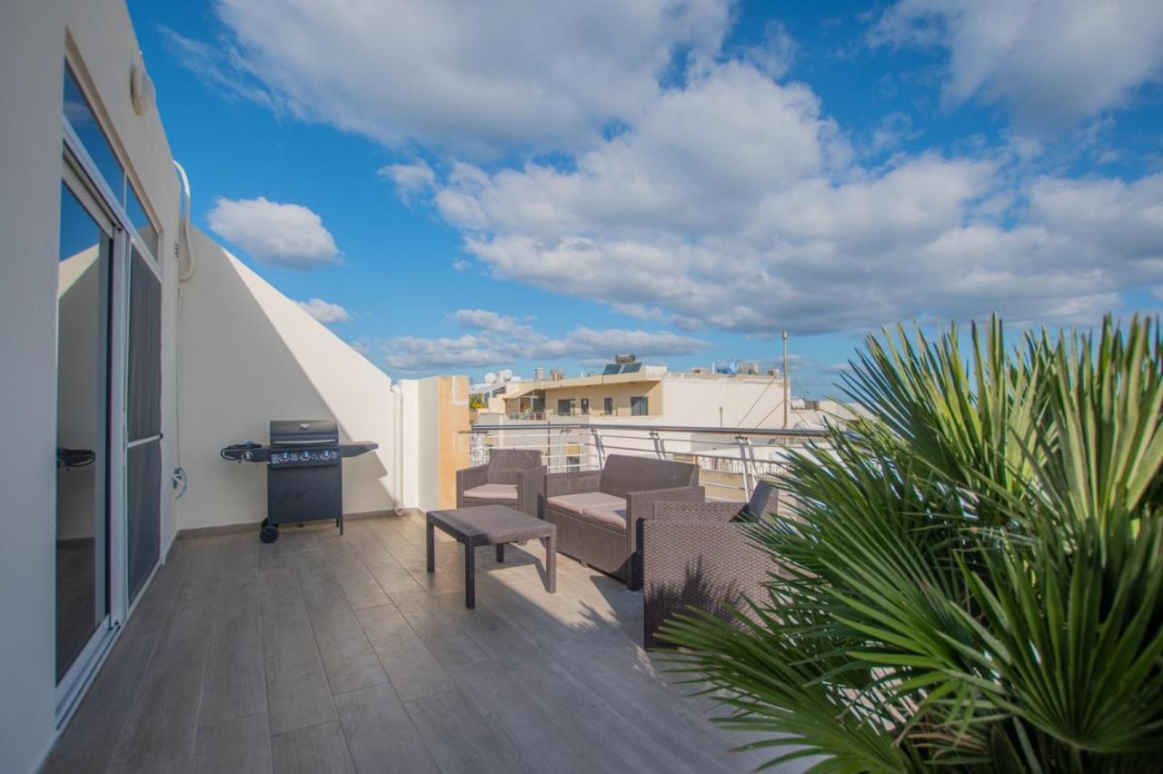Kernice Penthouse With Sea And Country Views Of Xghajra Bagian luar foto