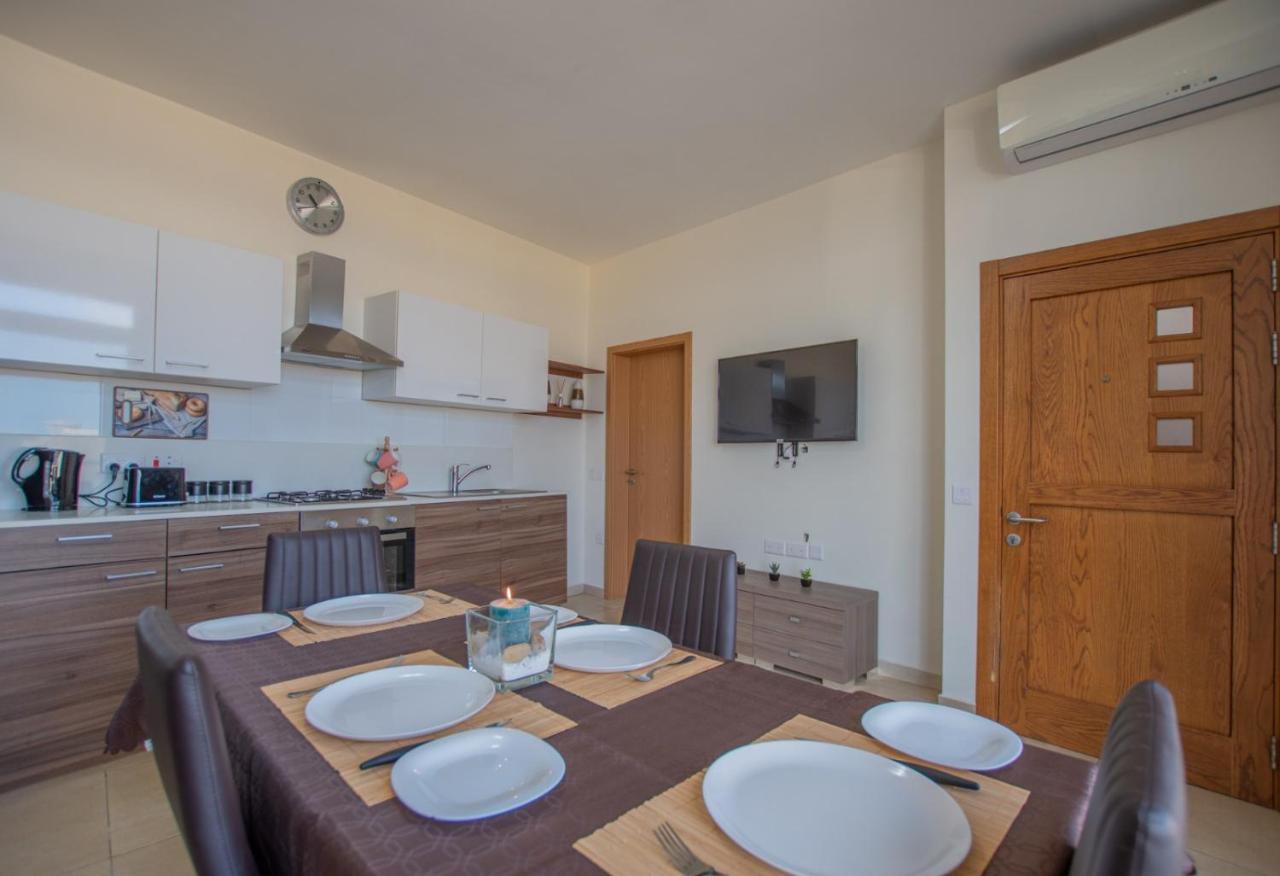 Kernice Penthouse With Sea And Country Views Of Xghajra Bagian luar foto