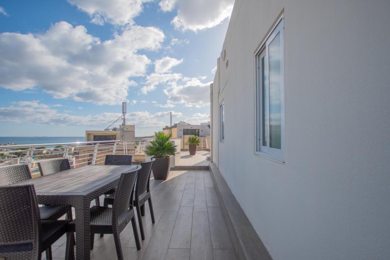 Kernice Penthouse With Sea And Country Views Of Xghajra Bagian luar foto