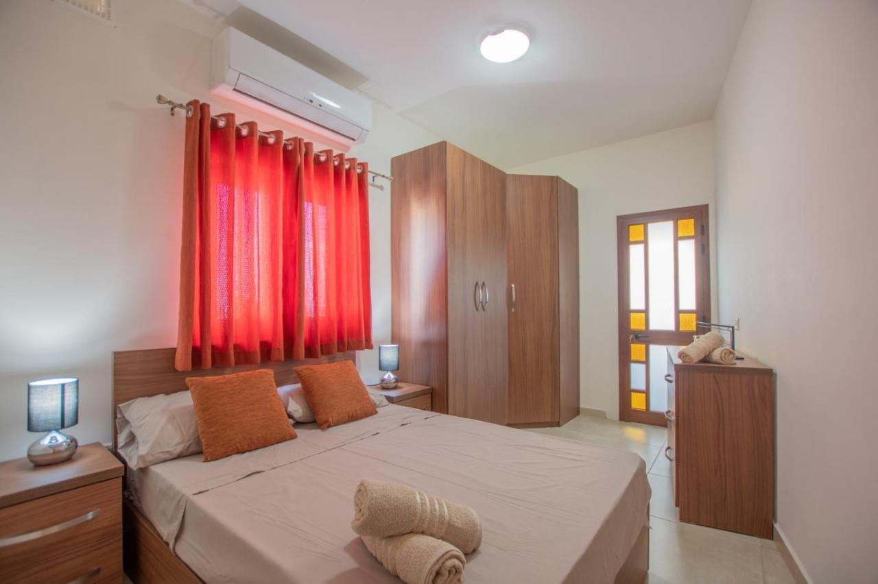 Kernice Penthouse With Sea And Country Views Of Xghajra Bagian luar foto