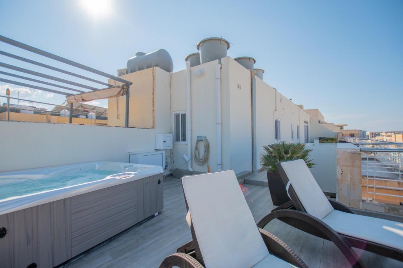 Kernice Penthouse With Sea And Country Views Of Xghajra Bagian luar foto