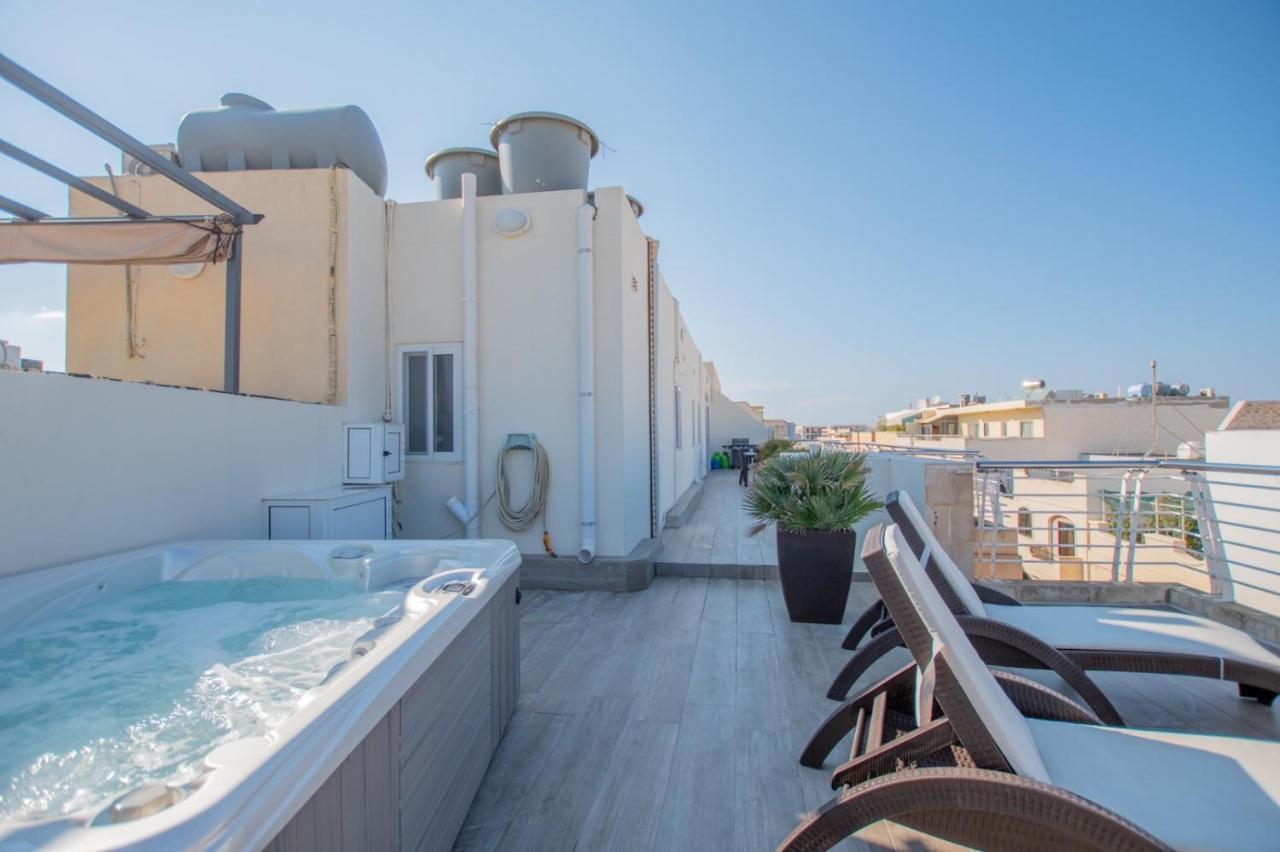 Kernice Penthouse With Sea And Country Views Of Xghajra Bagian luar foto